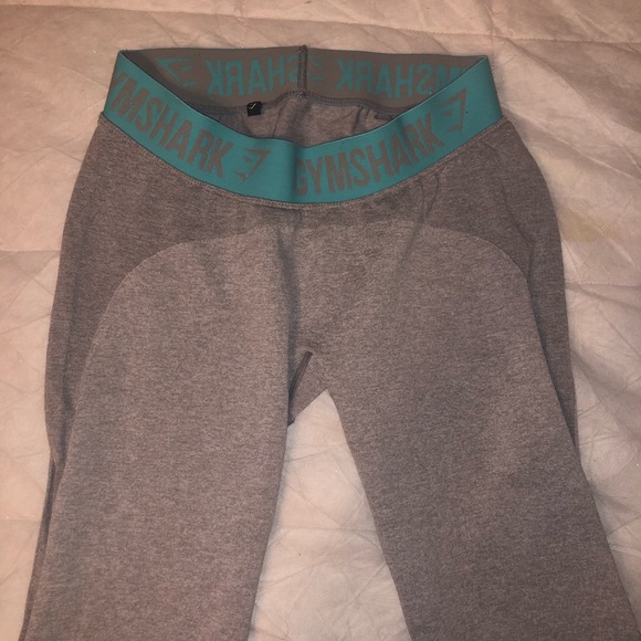 Gymshark grey leggings - Picture 3 of 3